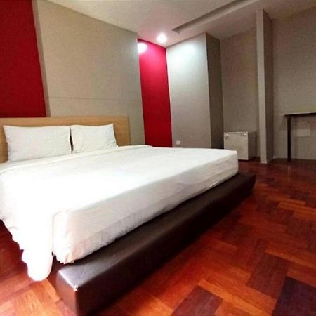 Go Inn Silom Bts Surasak Station - โกอินน์ สีลม บีทีเอส สถานีสุรศักดิ์ 1 Бангкок Экстерьер фото